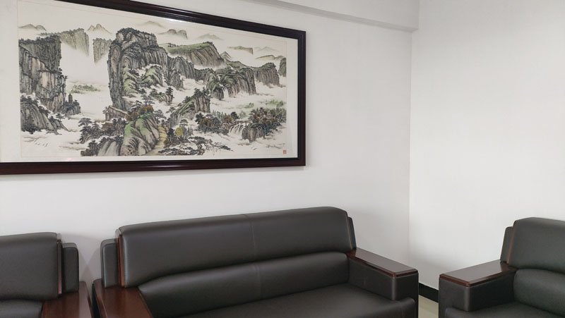 我们拥有完善、成熟的管理和开发流程，确保为客户提供高质量的服务和产品，遵循严格的安全标准，实施严密的安全措施， 以保护客户的信息安全。 .jpg